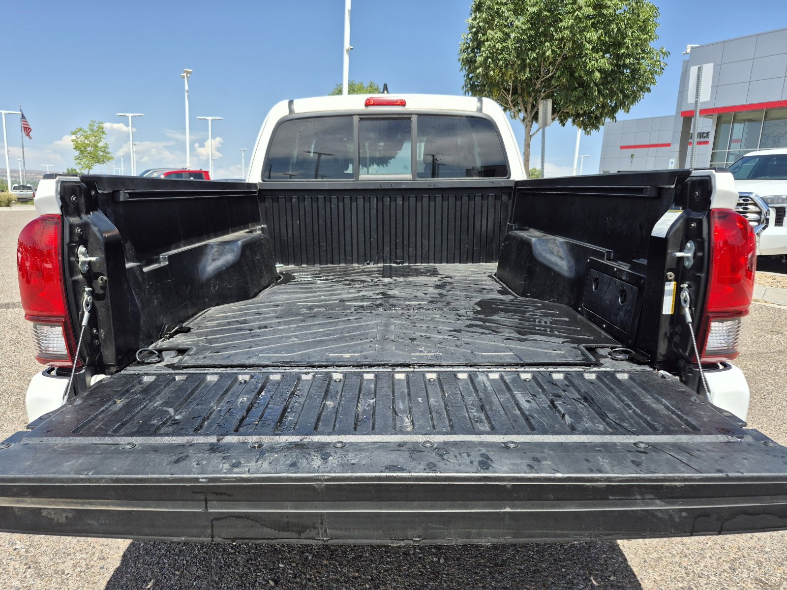 Certified 2021 Toyota Tacoma SR5 AWD/4WD image 20