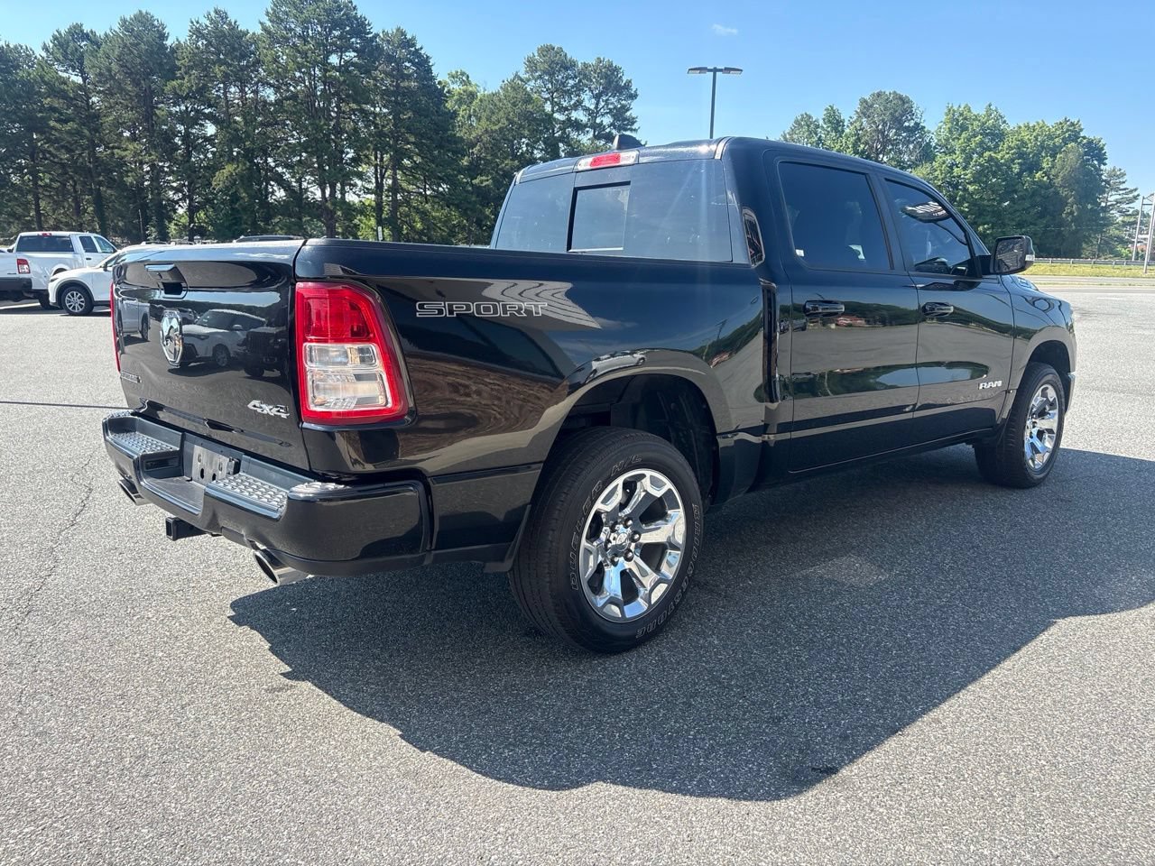 Used 2022 RAM 1500 Big Horn AWD/4WD image 9