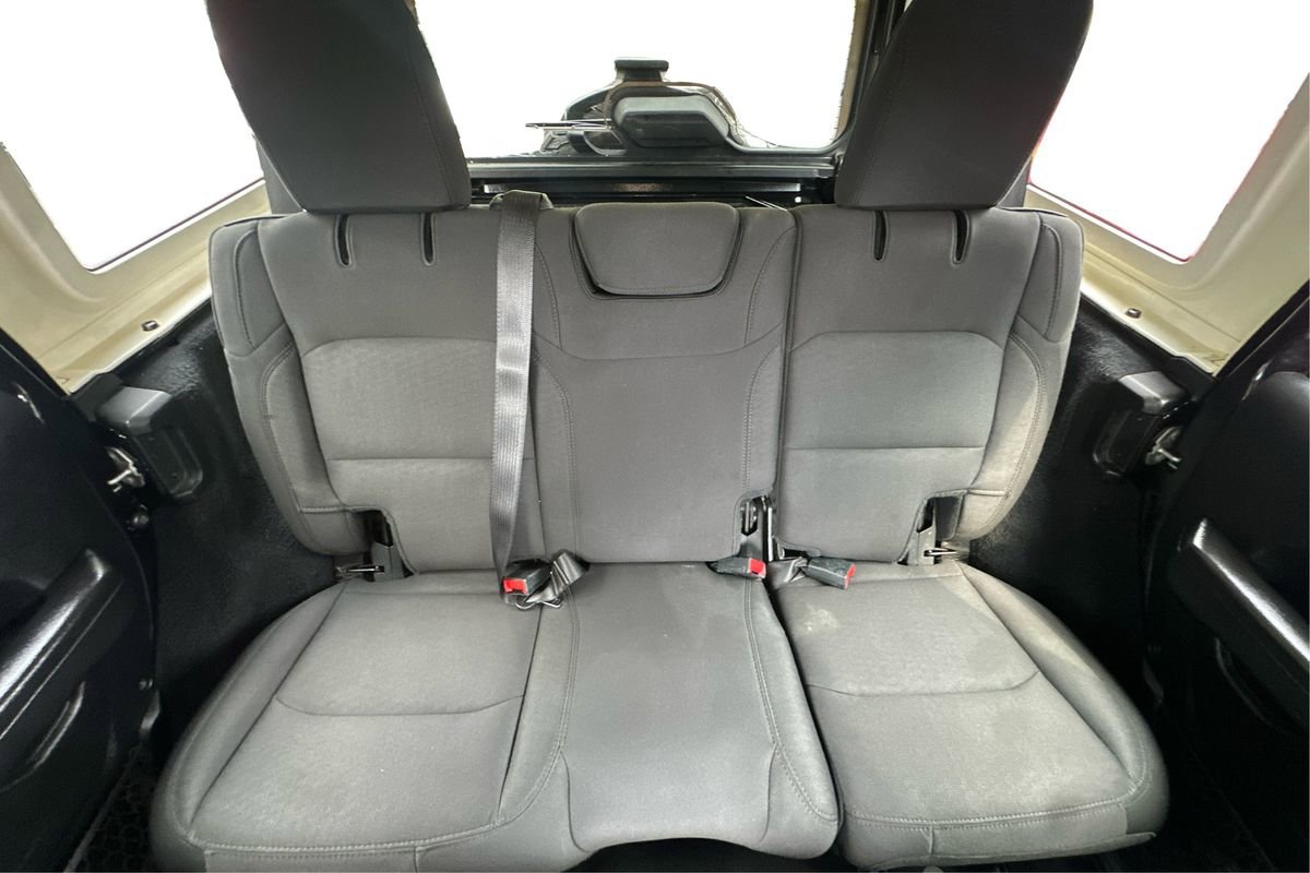 Used 2020 Jeep Wrangler Unlimited Sport image 13