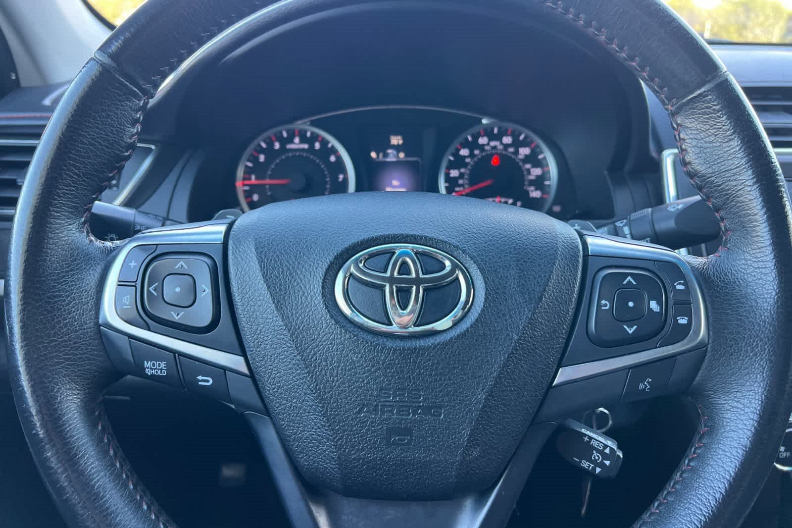 Used 2017 Toyota Camry SE image 21