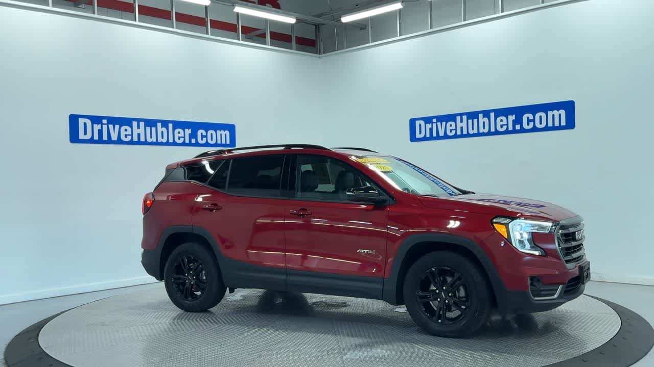 Used 2024 GMC Terrain AT4 AWD/4WD image 4