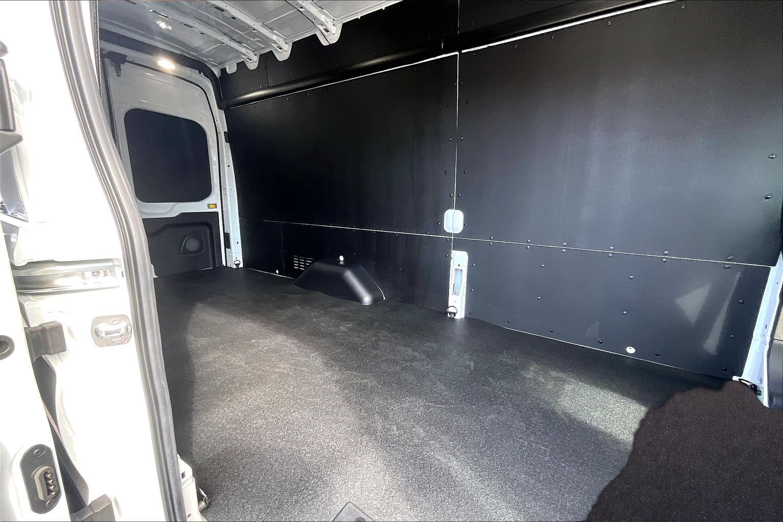 New 2026 Ford Transit 350 148 High Roof Extended w/ Load Area Protection Package RWD image 9