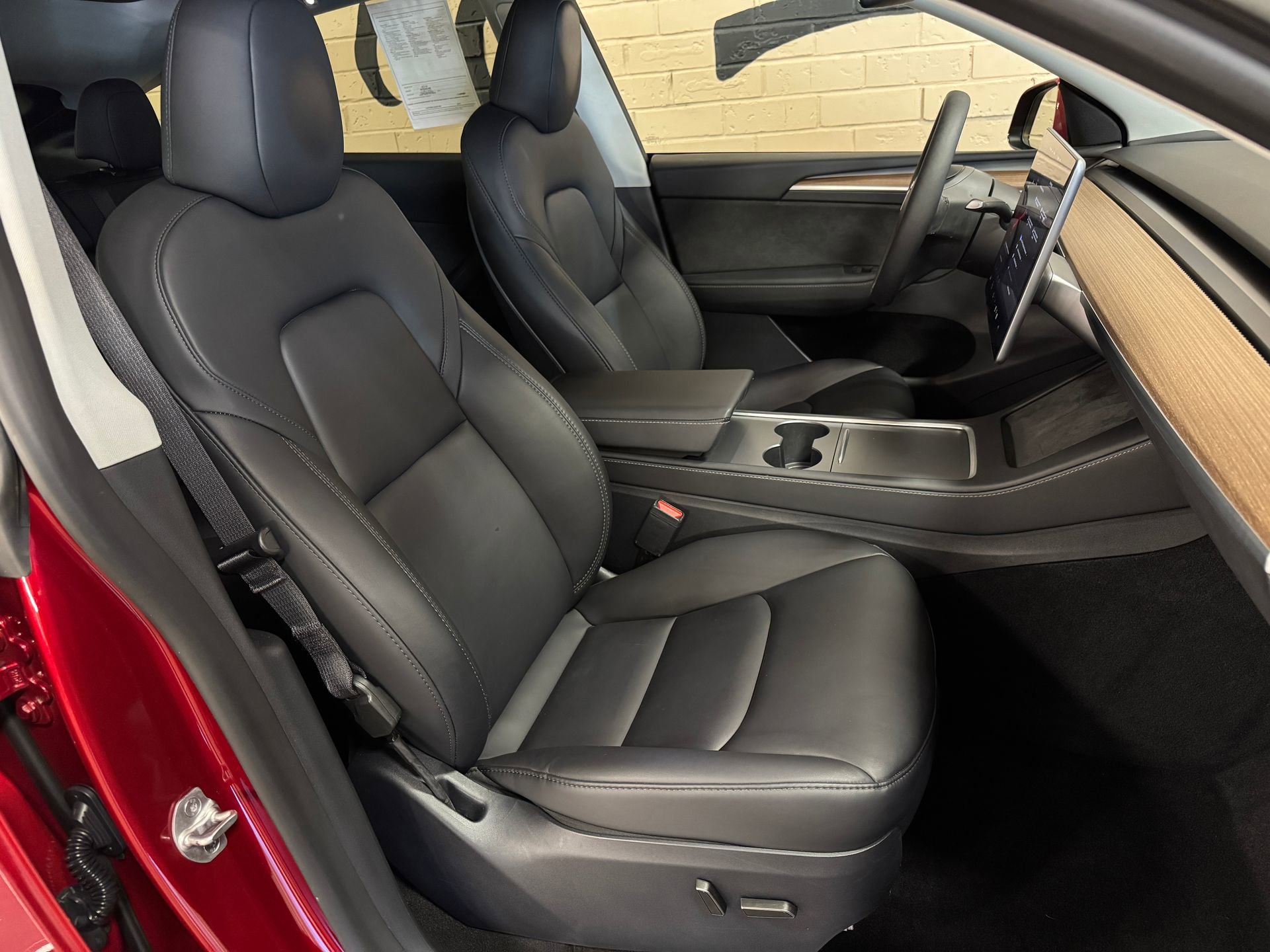 Used 2024 Tesla Model Y Long Range AWD/4WD image 19