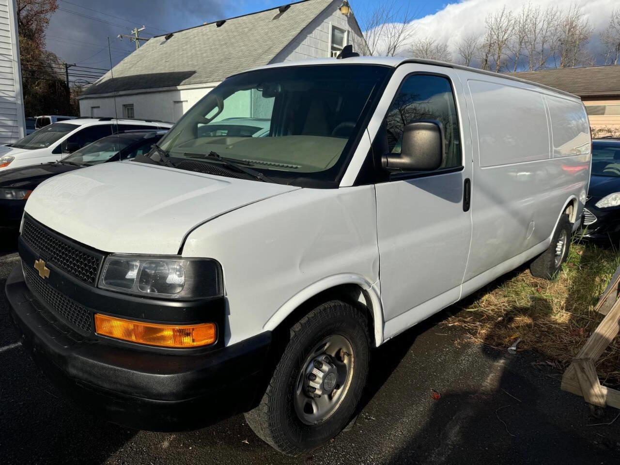 Used 2020 Chevrolet Express 2500 w/ Driver Convenience Package image 4