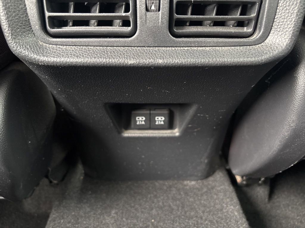 Used 2021 Toyota Venza XLE image 37