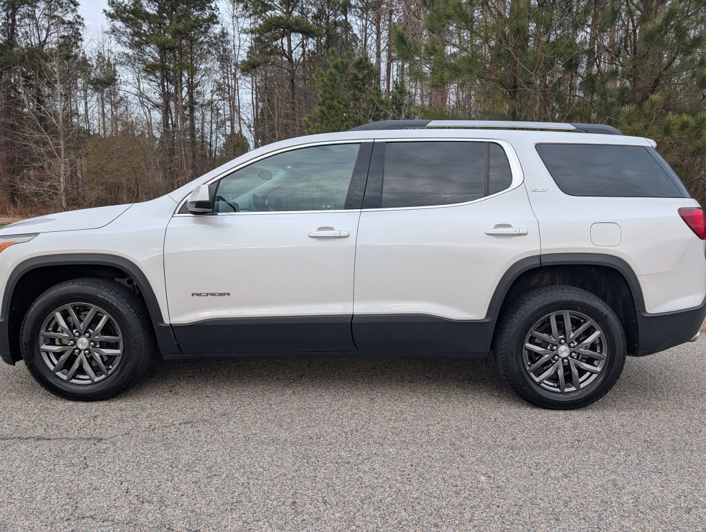 Used 2017 GMC Acadia SLT image 4