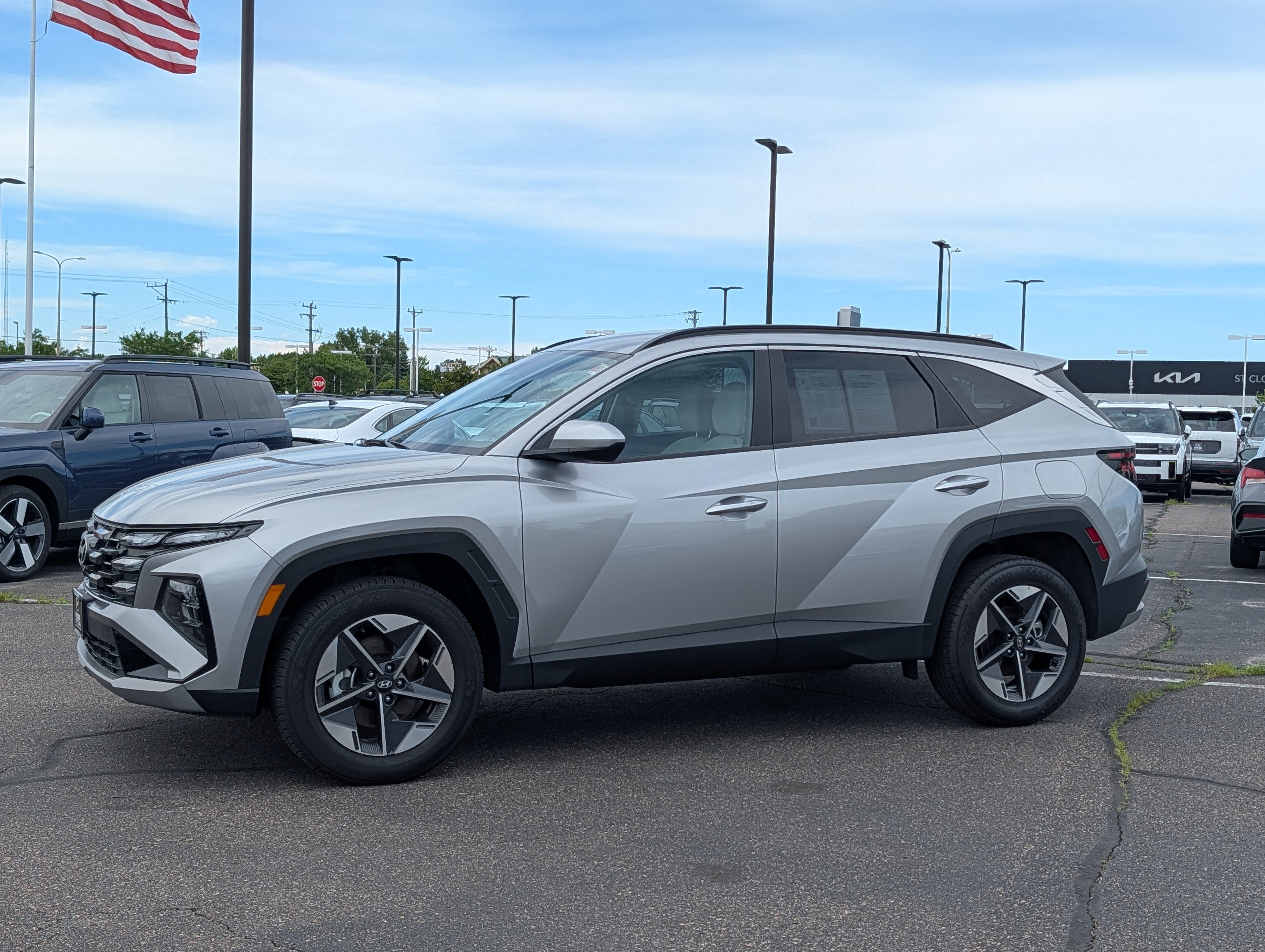 Used 2025 Hyundai Tucson SEL AWD/4WD image 1