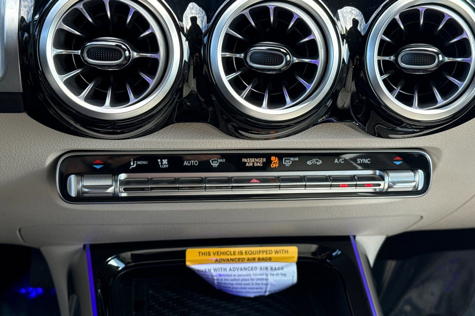 Certified 2025 Mercedes-Benz GLB 250 4MATIC image 23