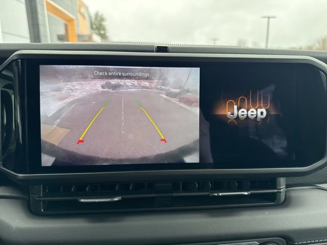 Certified 2025 Jeep Wrangler Unlimited Rubicon 4xe w/ Convenience Group AWD/4WD image 21