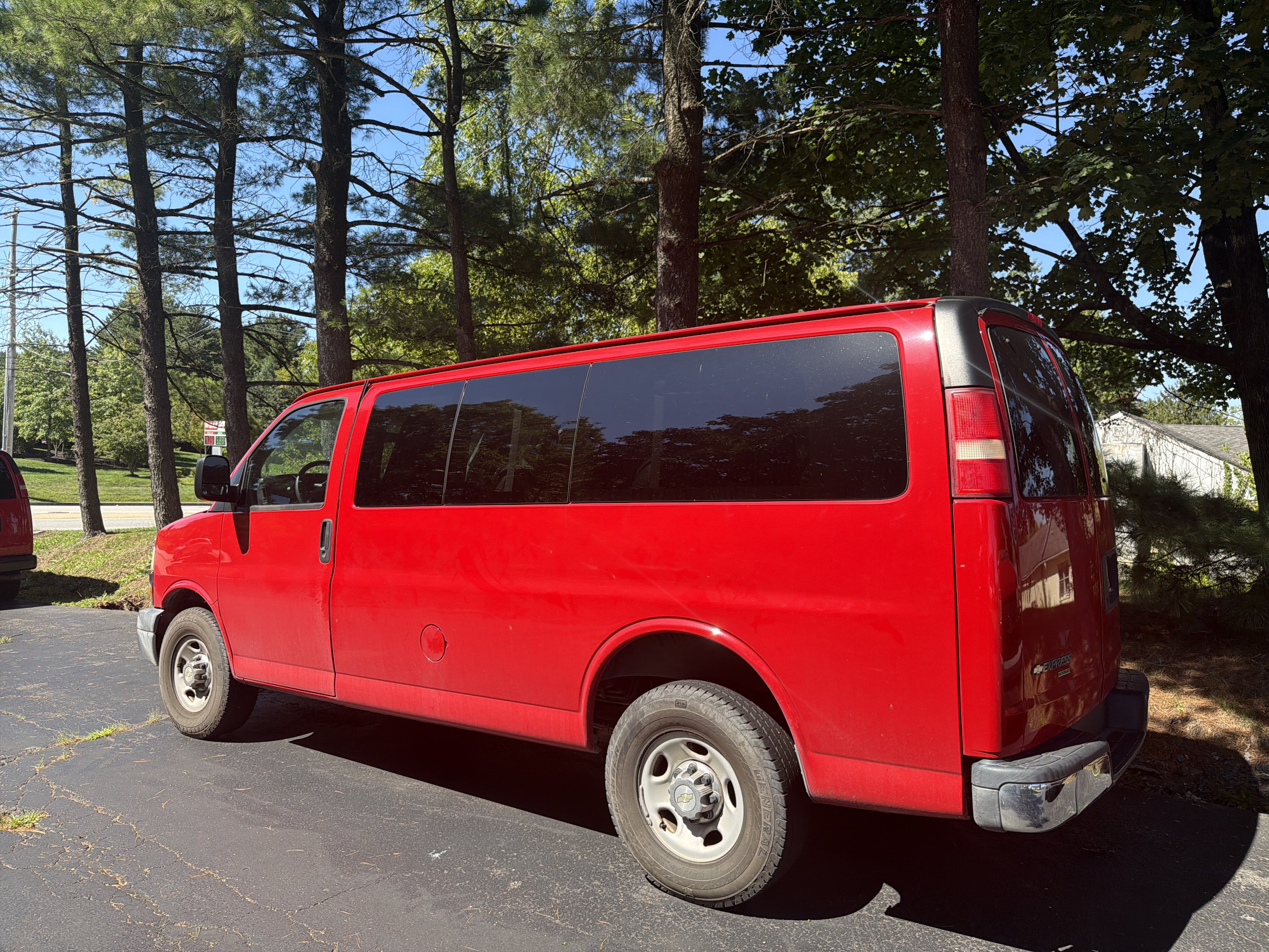 Used 2013 Chevrolet Express 2500 LT w/ LT Preferred Equipment Group RWD image 5