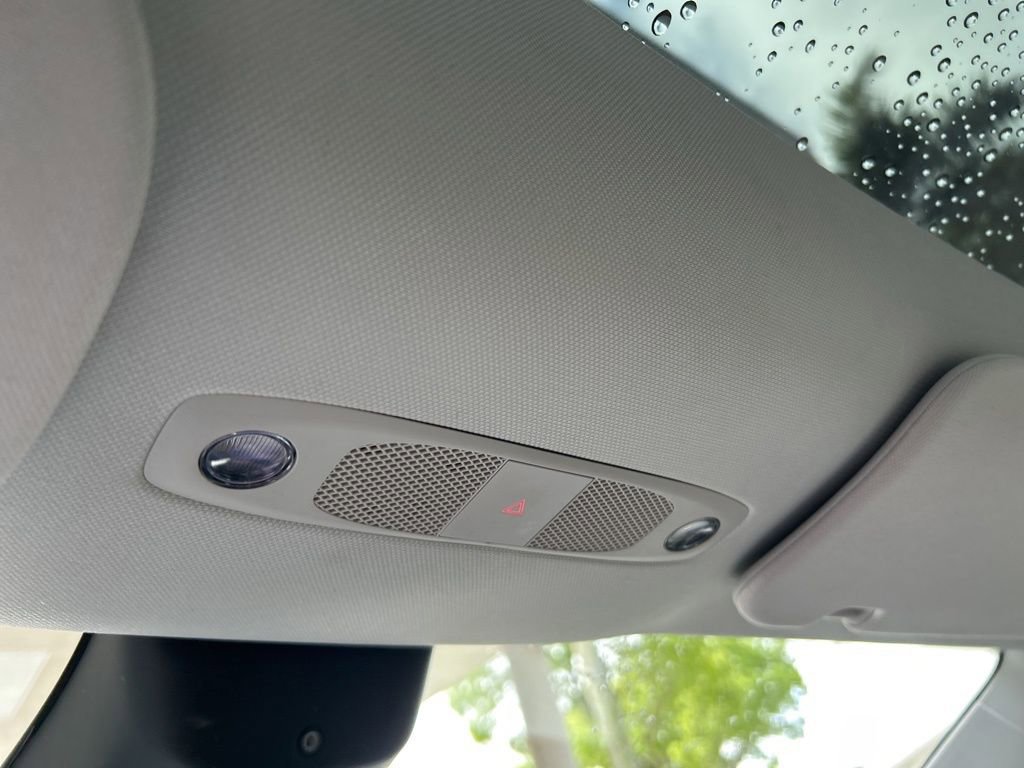 Used 2022 Tesla Model Y Long Range image 42