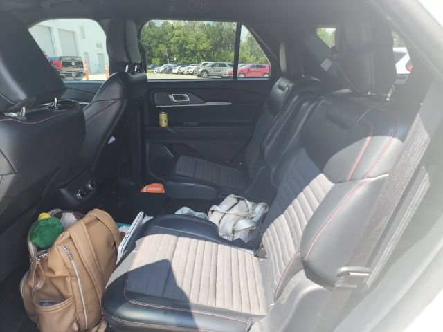Certified 2025 Ford Explorer ST-Line AWD/4WD image 30