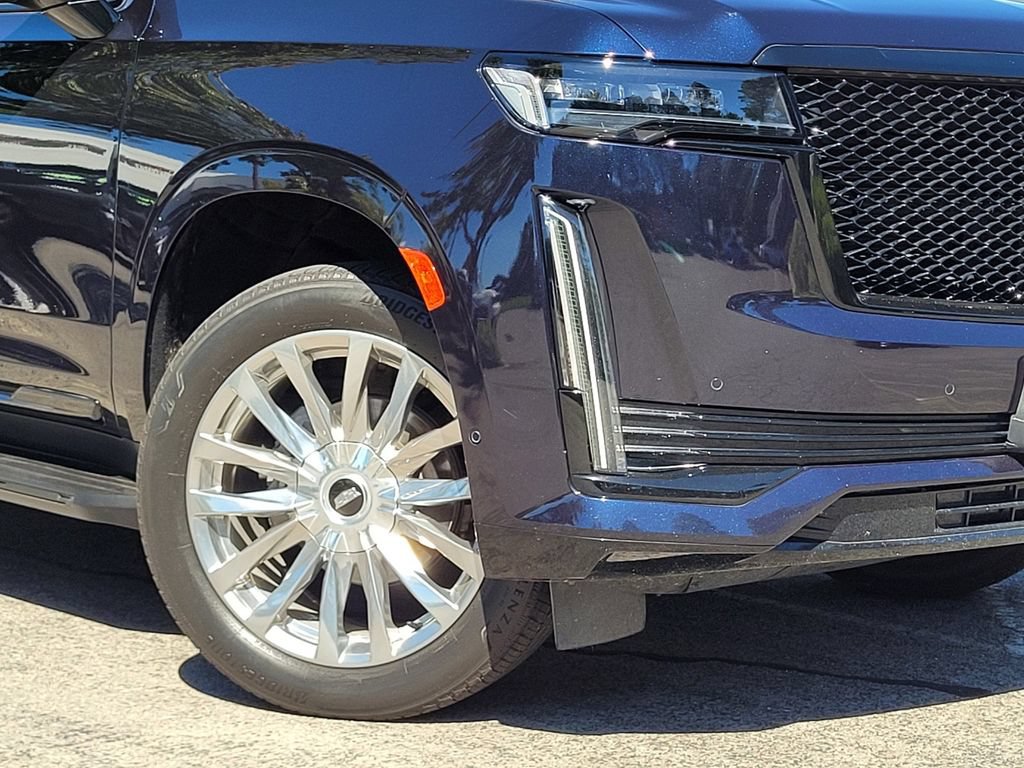 Used 2022 Cadillac Escalade Sport Platinum AWD/4WD image 3