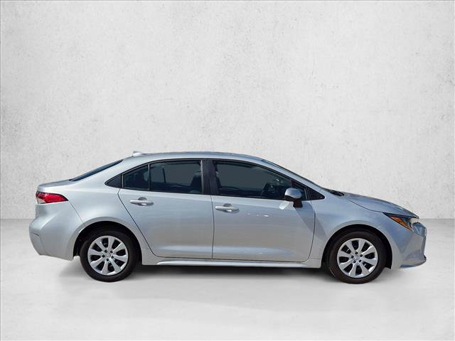 Used 2025 Toyota Corolla LE FWD image 4