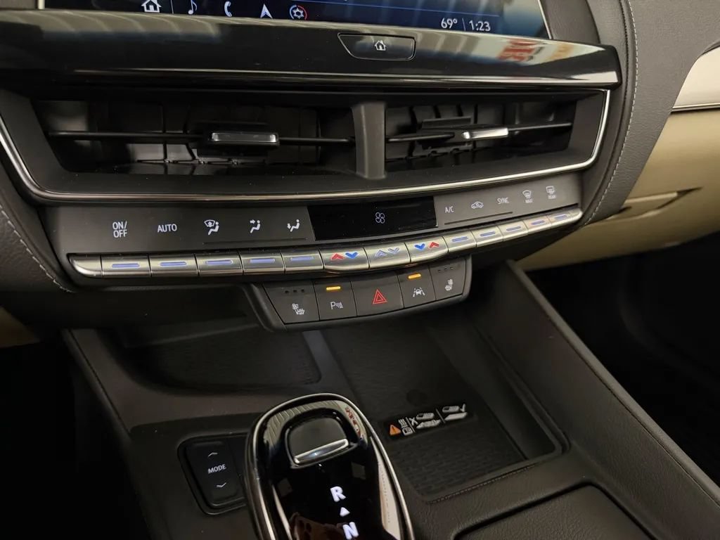 Used 2023 Cadillac CT5 Luxury w/ Sun And Sound Package AWD/4WD image 28