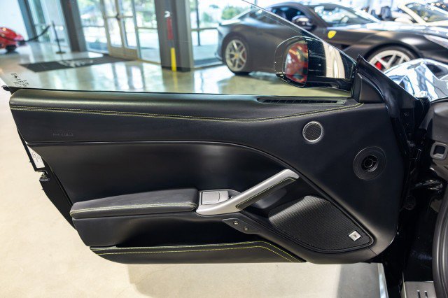 Used 2015 Ferrari F12 Berlinetta RWD image 31