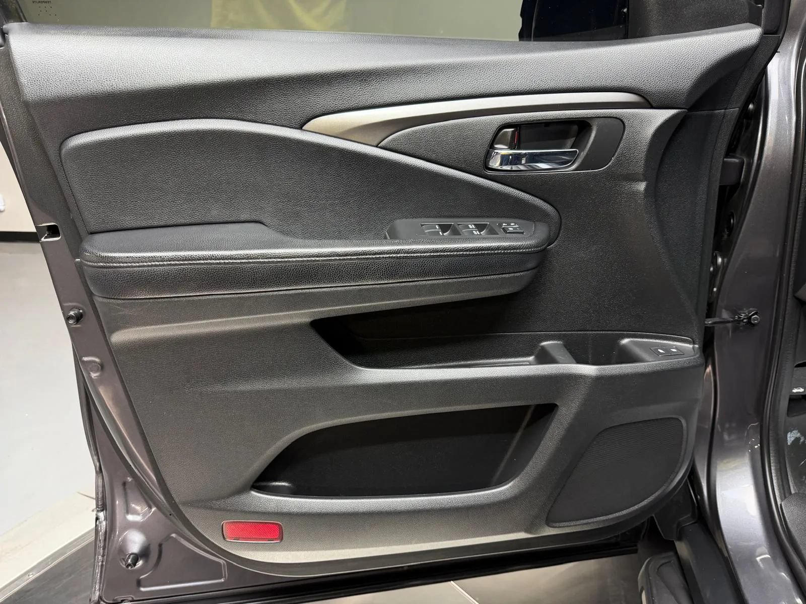 Used 2017 Honda Pilot EX-L image 27