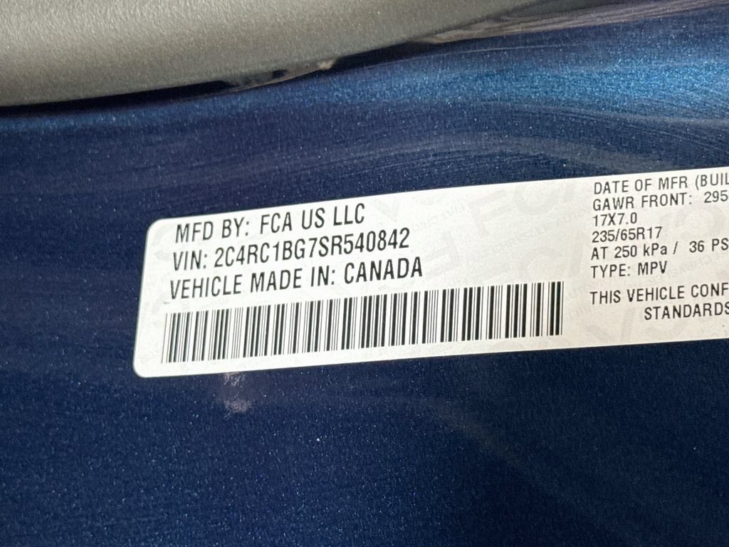 Used 2025 Chrysler Pacifica Select FWD image 35