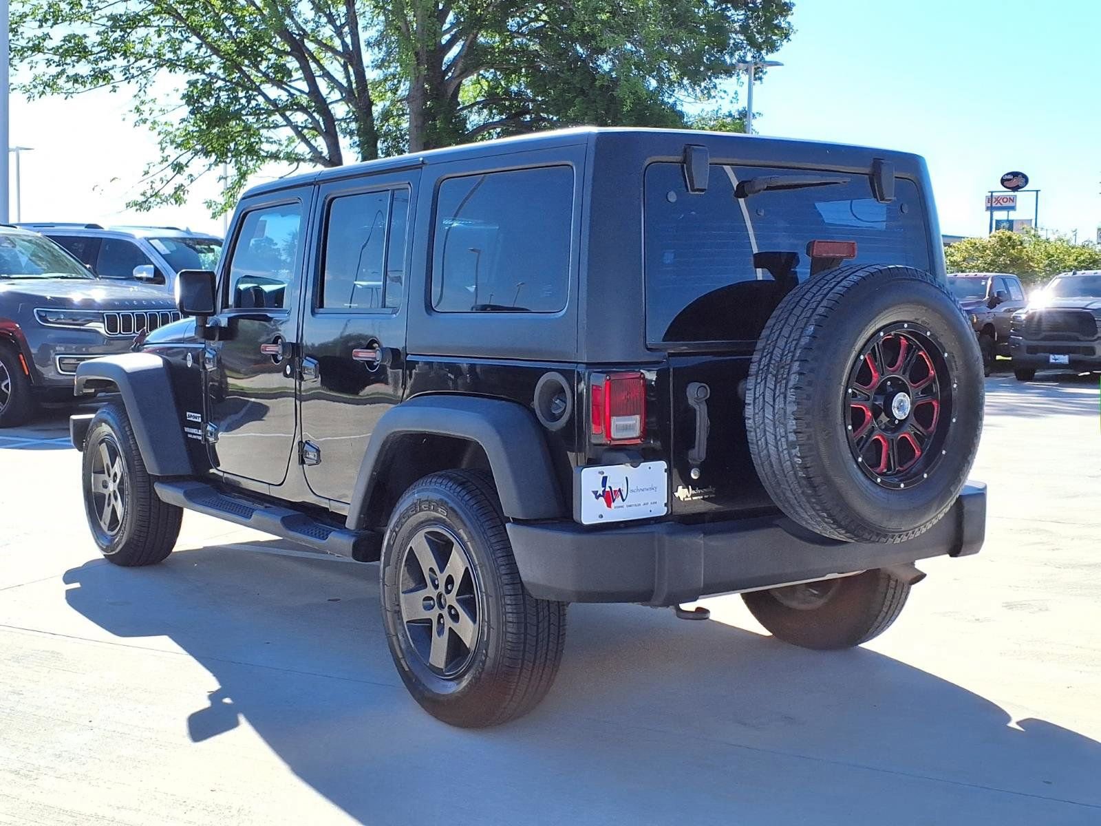 Used 2016 Jeep Wrangler Unlimited Sport AWD/4WD image 2