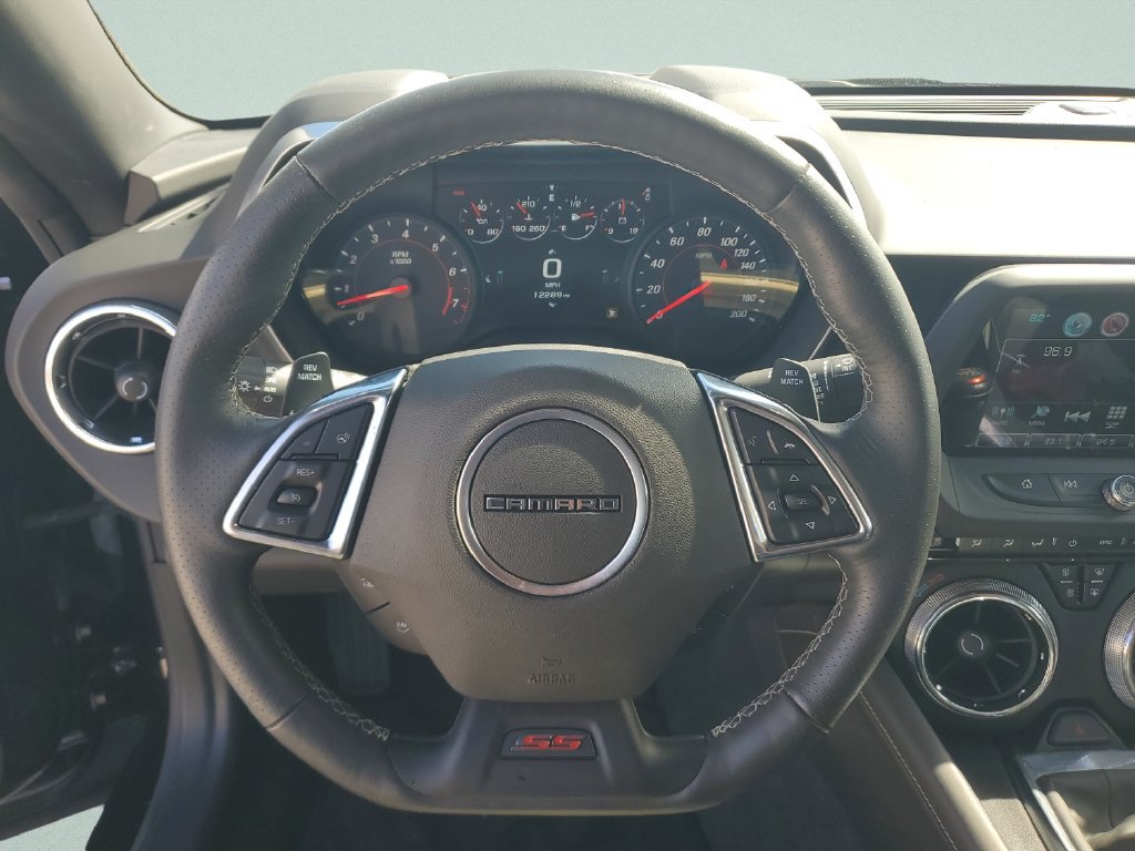 Used 2016 Chevrolet Camaro SS RWD image 12