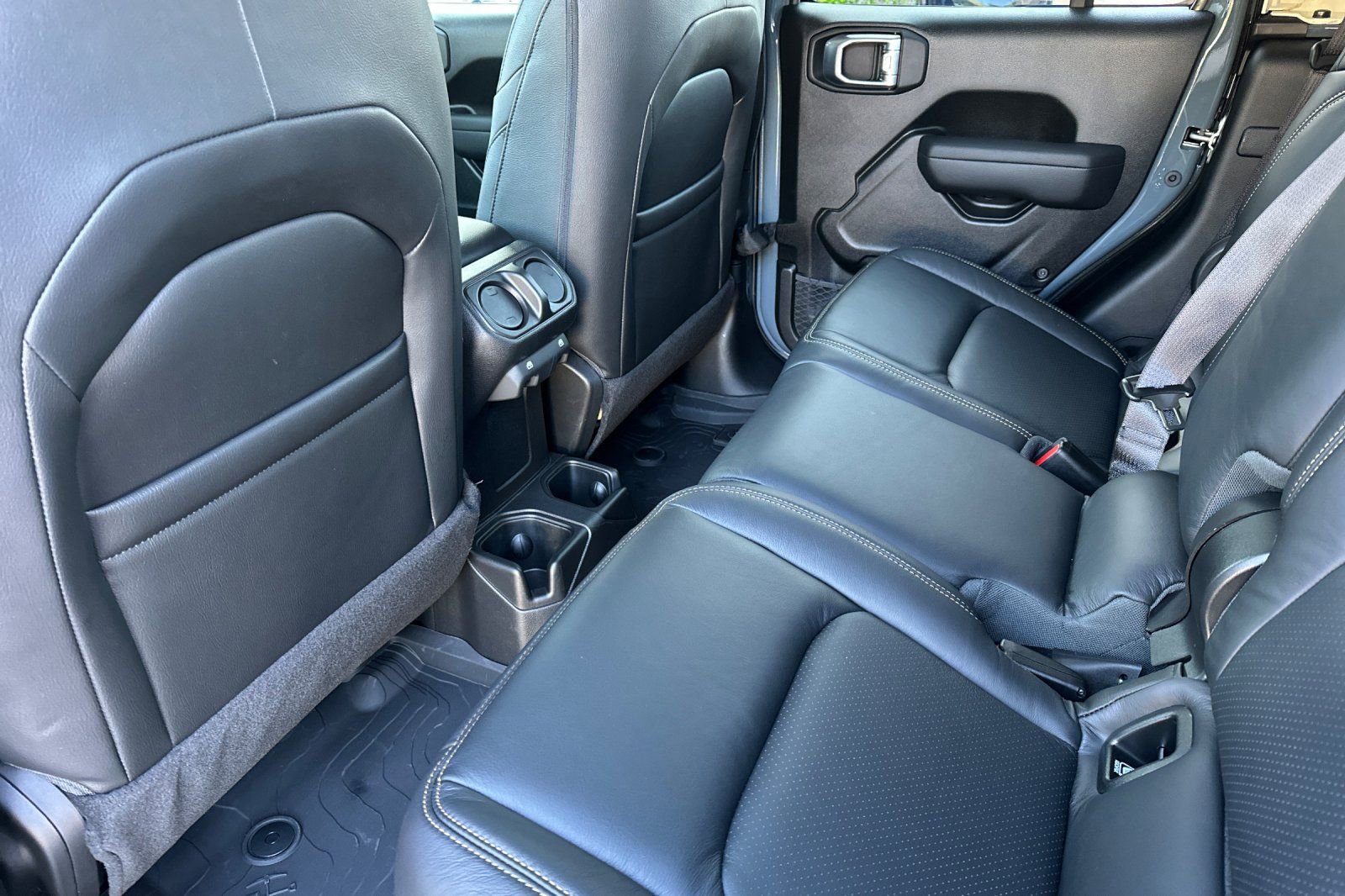 New 2026 Jeep Gladiator Sport AWD/4WD image 12