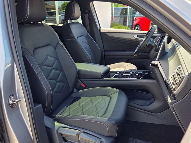 New 2026 Volkswagen Atlas Cross Sport SE FWD image 17