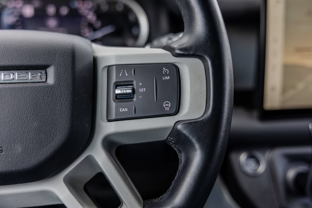 Used 2023 Land Rover Defender 130 SE AWD/4WD image 7