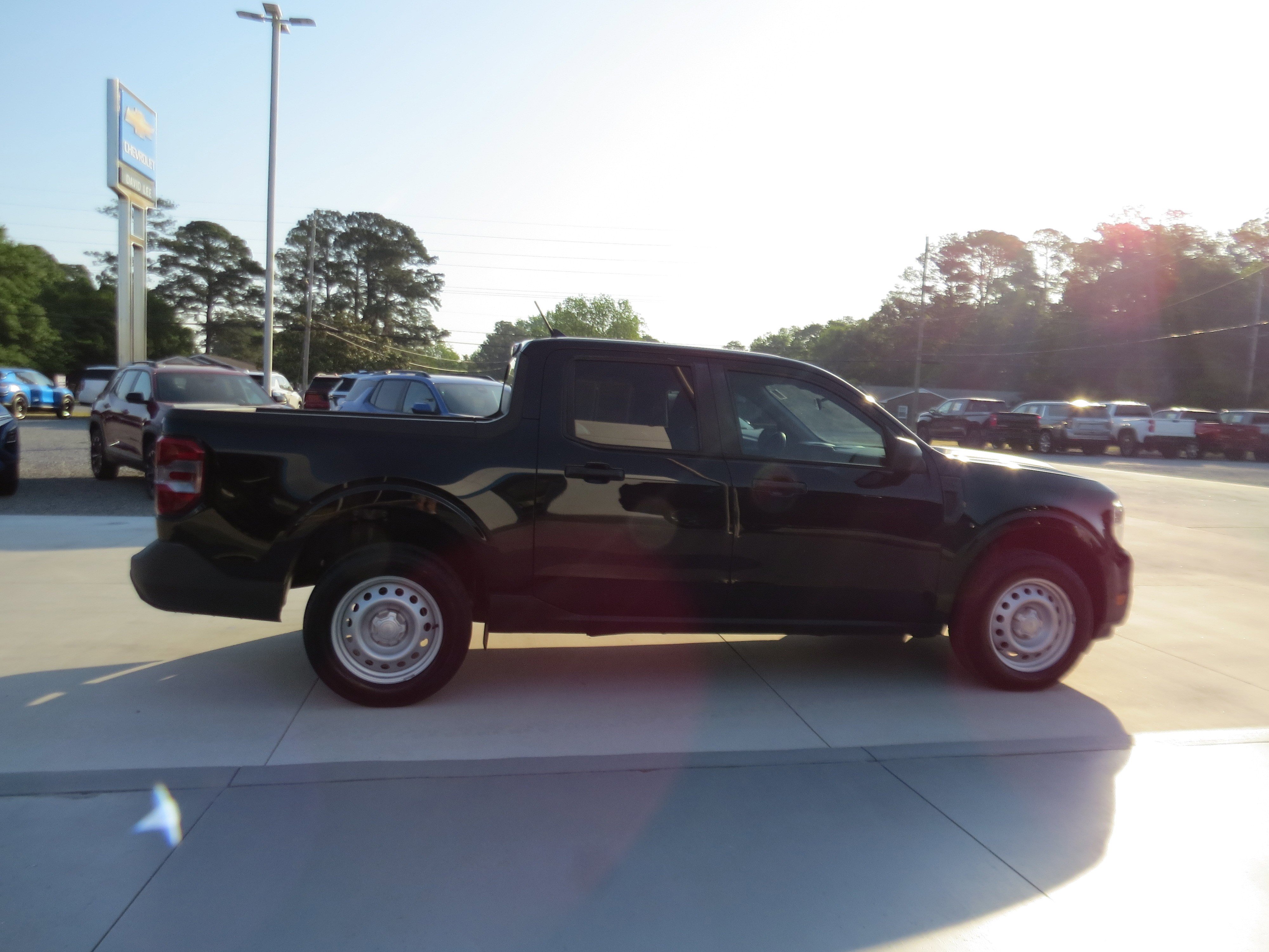 Used 2022 Ford Maverick XL FWD image 5