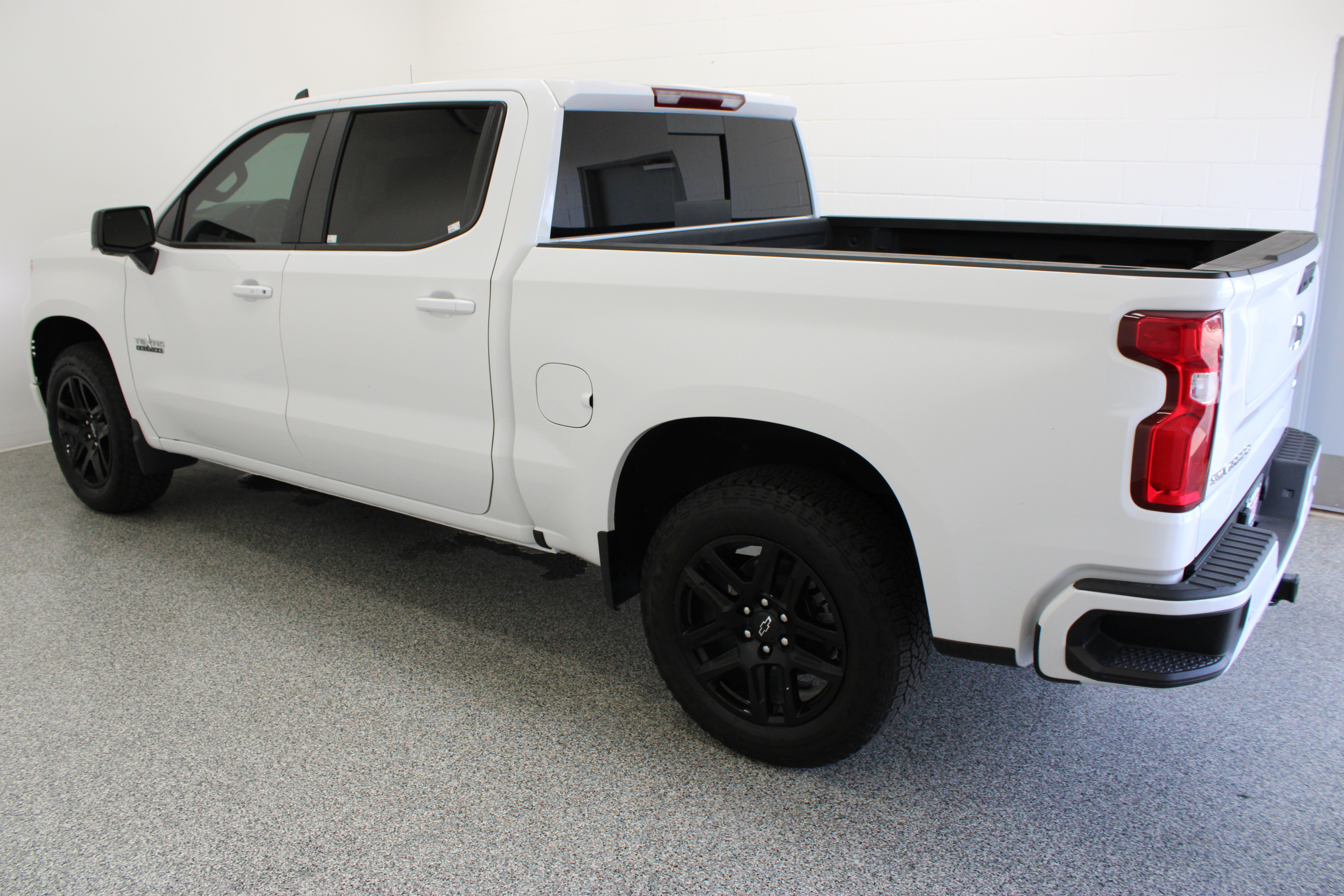 Used 2025 Chevrolet Silverado 1500 RST AWD/4WD image 11