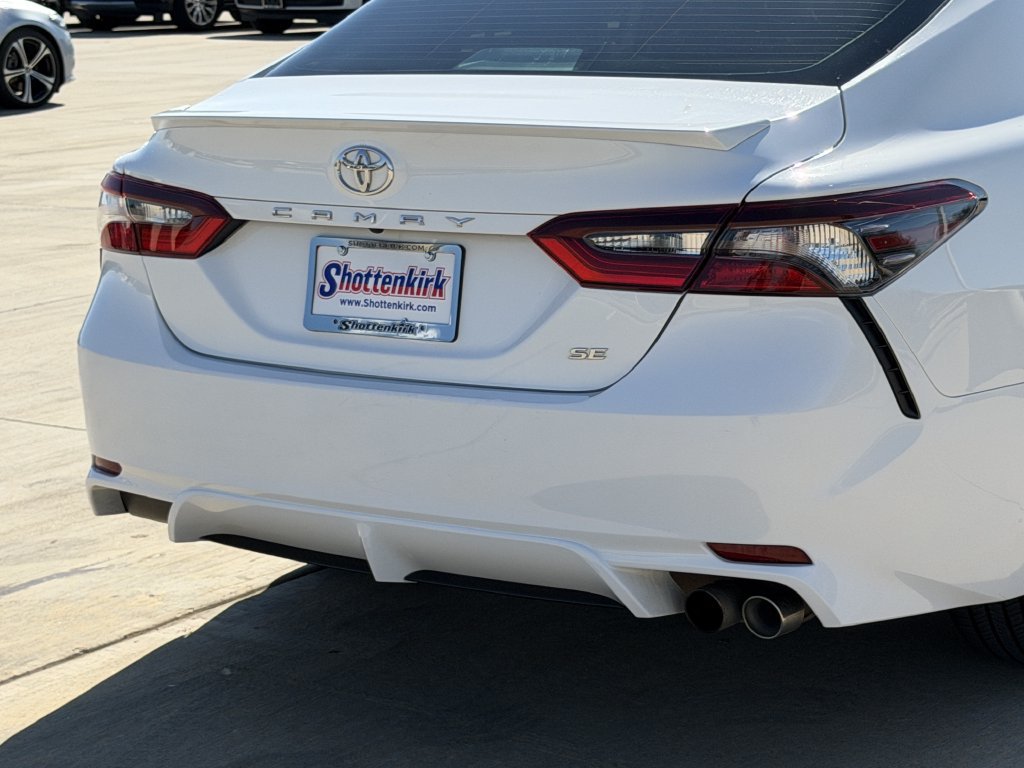 Used 2024 Toyota Camry SE FWD image 6