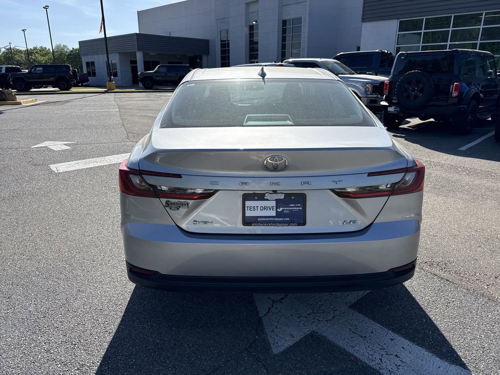 Used 2025 Toyota Camry LE FWD image 6