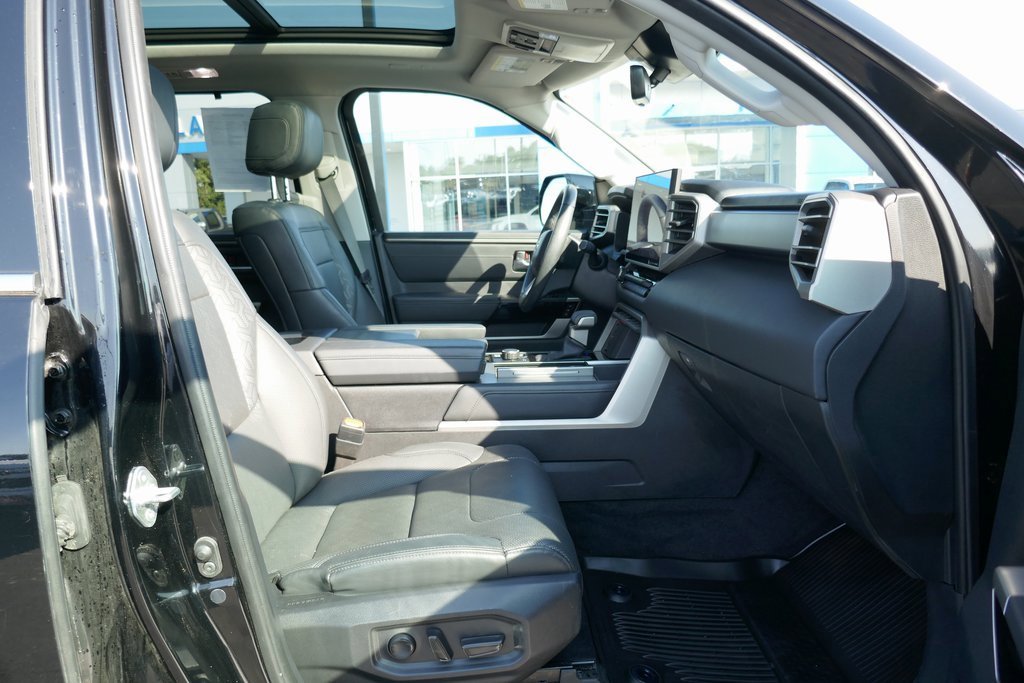 Used 2023 Toyota Sequoia Limited image 15