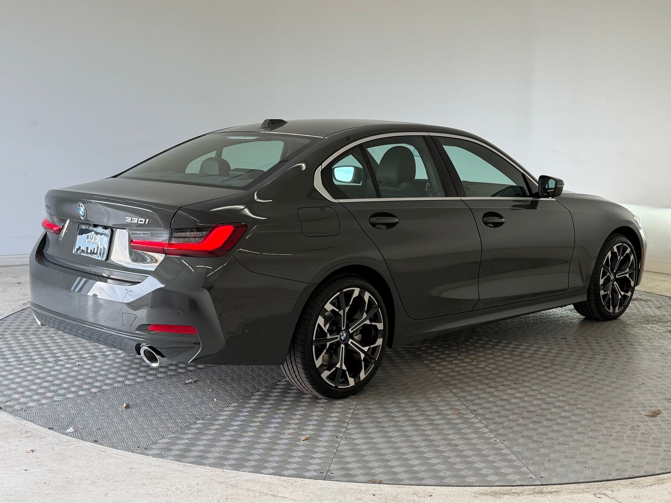 New 2026 BMW 330i xDrive Sedan w/ Premium Package AWD/4WD image 9