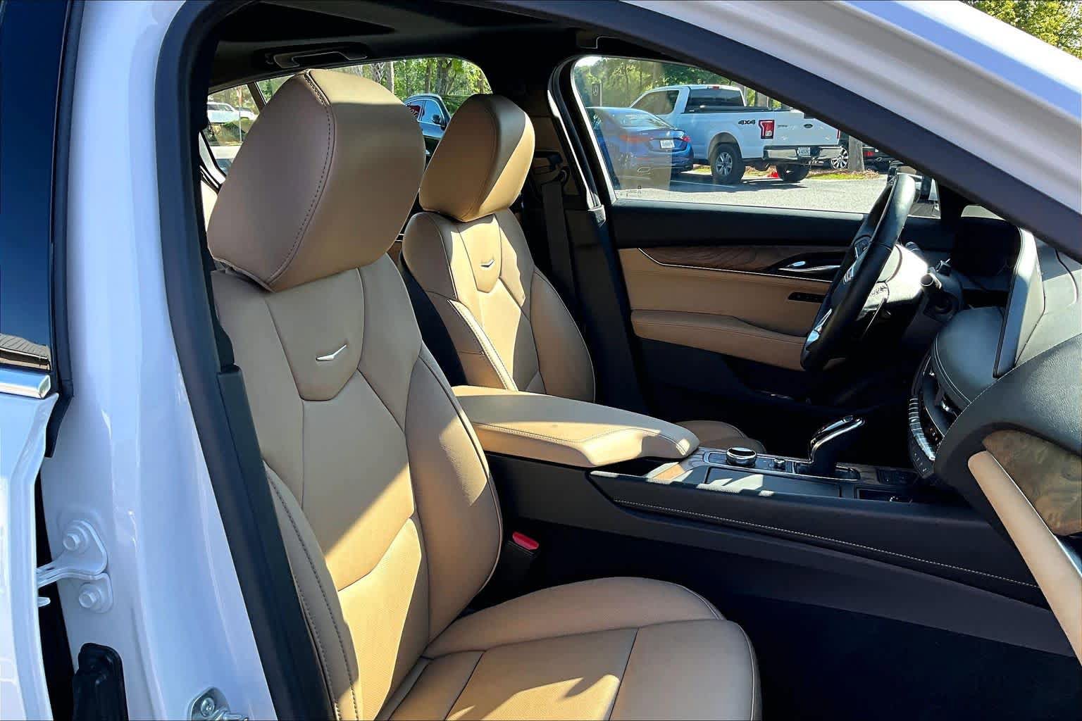 Used 2025 Cadillac CT5 Premium Luxury RWD image 9