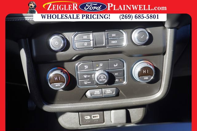 Used 2022 Chevrolet Tahoe 4WD image 19