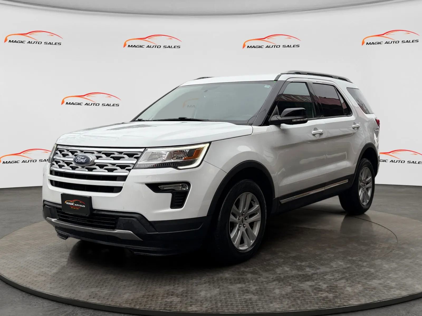 Used 2019 Ford Explorer XLT w/ Equipment Group 201A image 1