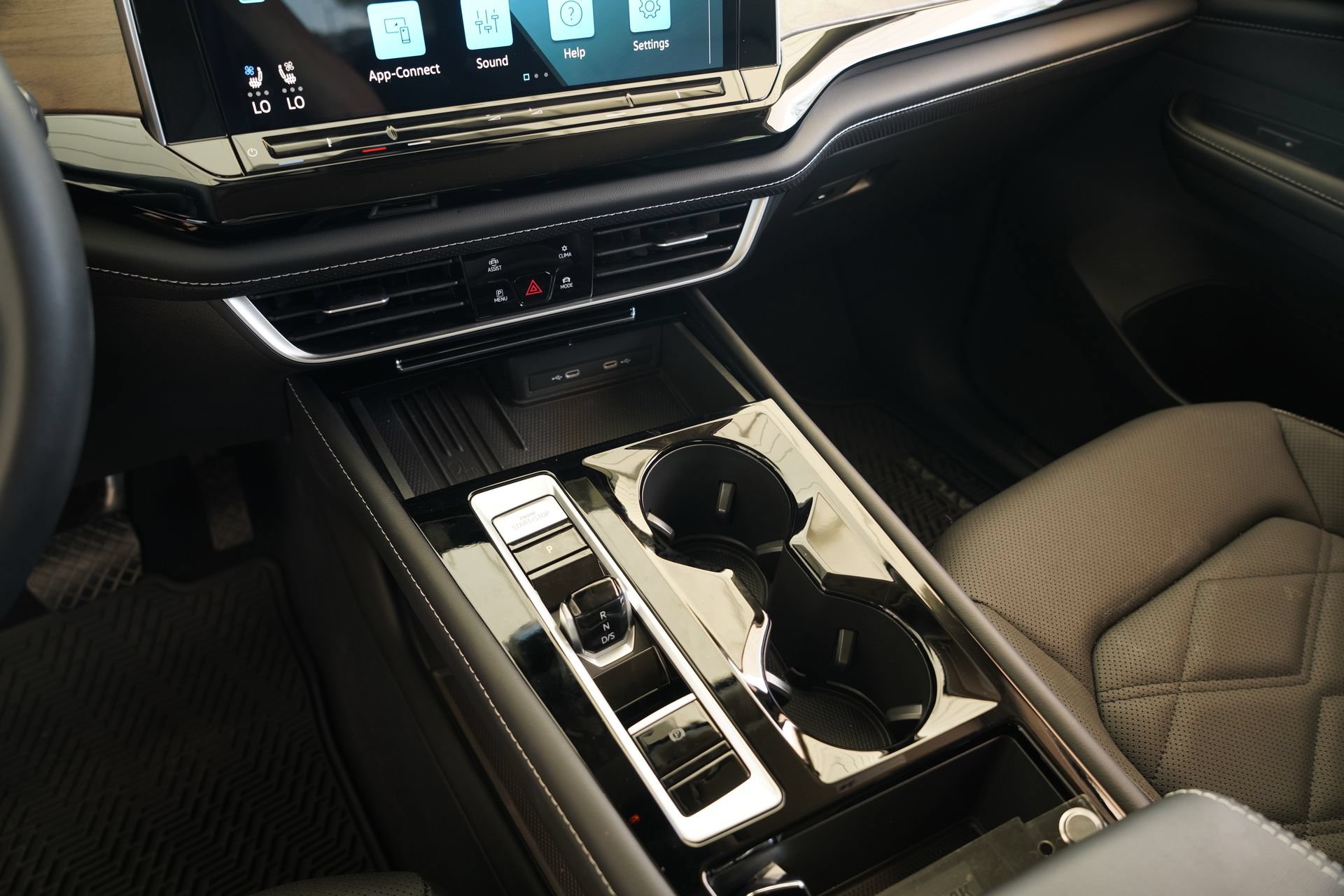 Certified 2026 Volkswagen Atlas SE FWD image 17