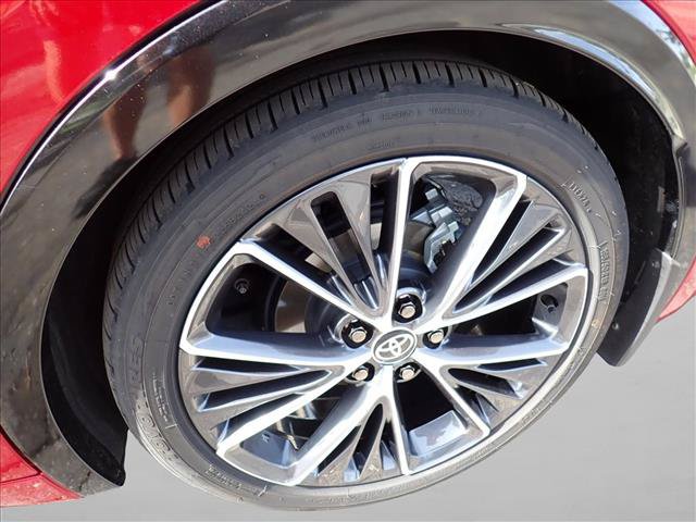 Used 2024 Toyota Prius XLE AWD/4WD image 7