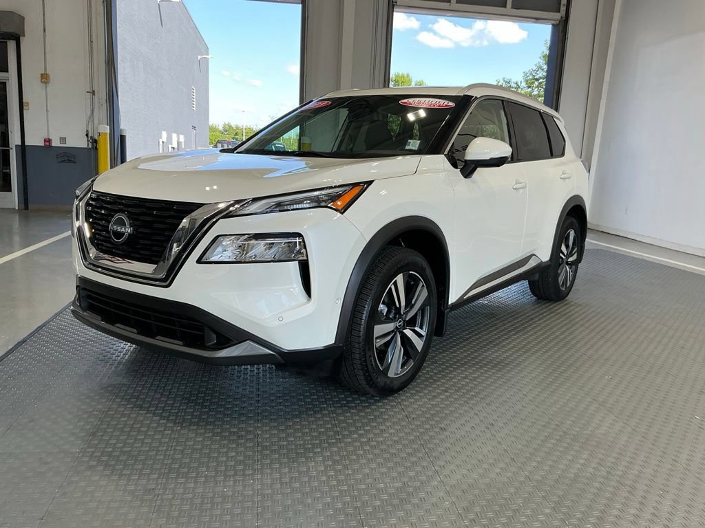 Used 2023 Nissan Rogue SL w/ SL Premium Package AWD/4WD image 2