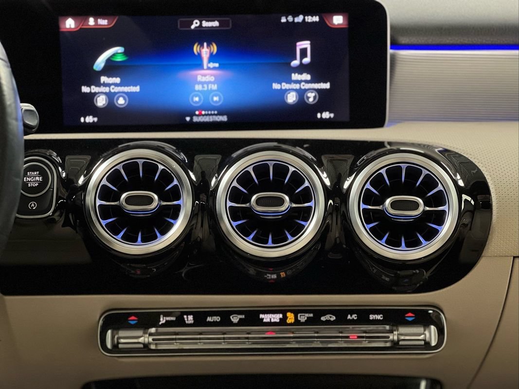 Used 2020 Mercedes-Benz A 220 4MATIC w/ Premium Package image 28