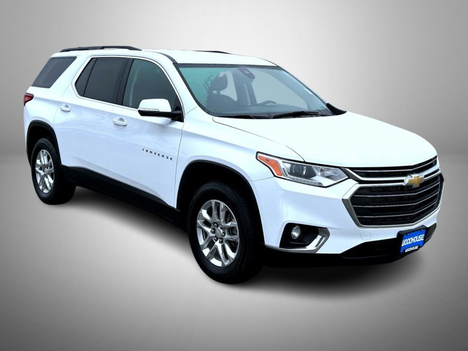 Certified 2020 Chevrolet Traverse LT w/ Driver Confidence II Package image 3