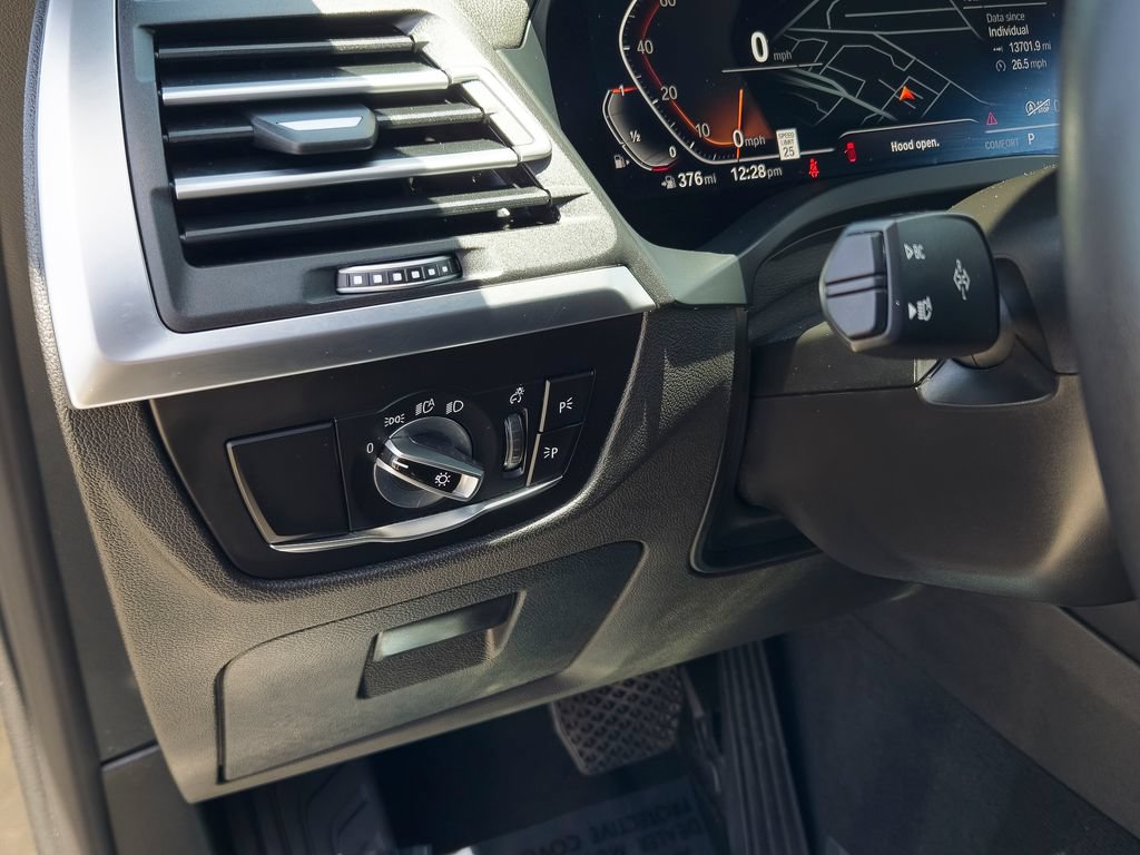Used 2024 BMW X3 sDrive30i w/ Premium Package RWD image 16