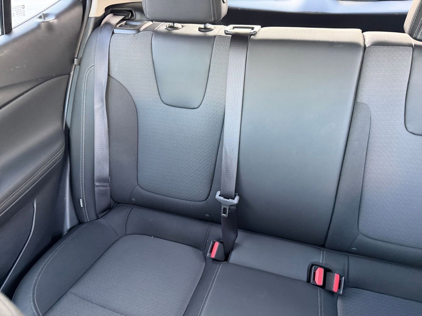 Used 2025 Buick Encore GX Preferred image 38