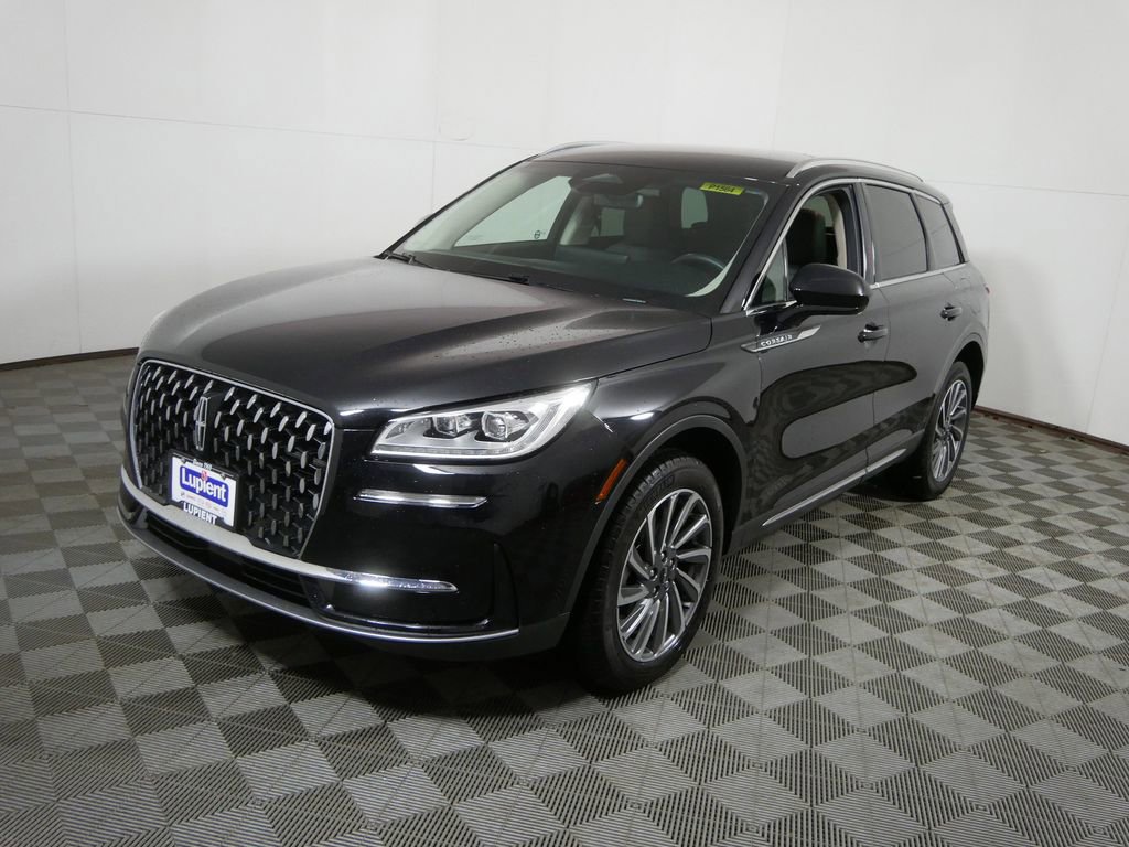 Used 2023 Lincoln Corsair Reserve w/ Towing Package image 7