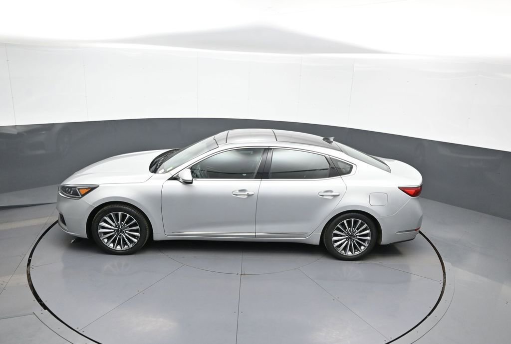 Certified 2017 Kia Cadenza Technology FWD image 40