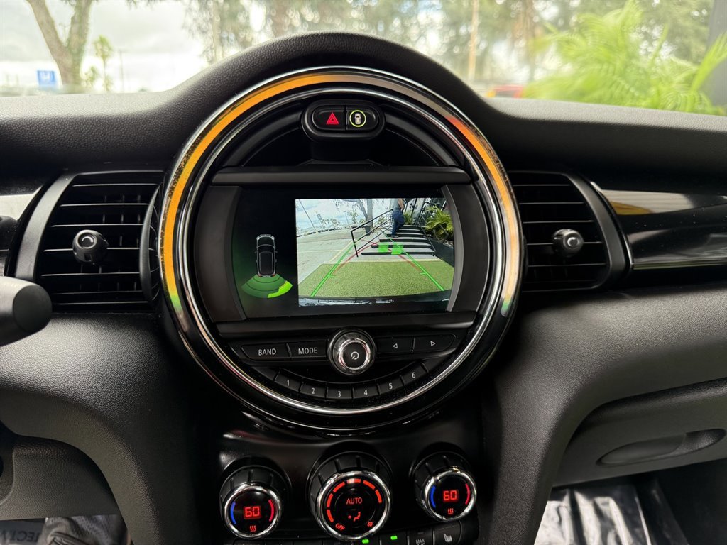 Used 2019 MINI Cooper S w/ Premium Package image 21