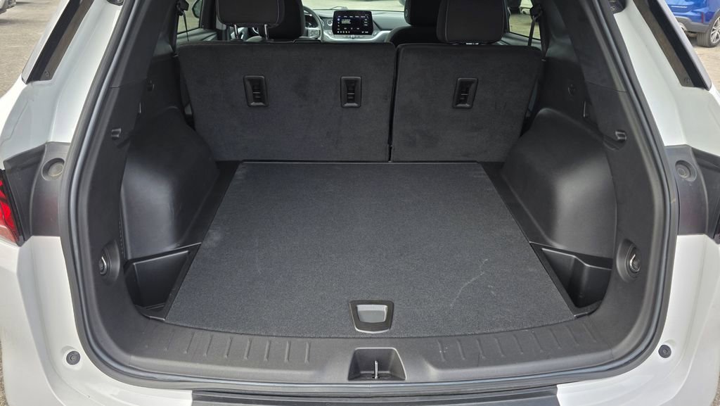 Used 2024 Chevrolet Blazer LT image 11