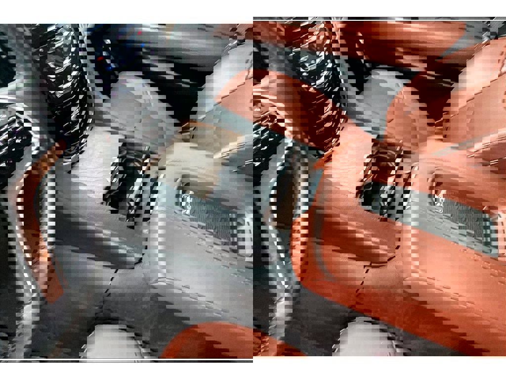 Used 2016 Cadillac Escalade Premium image 18