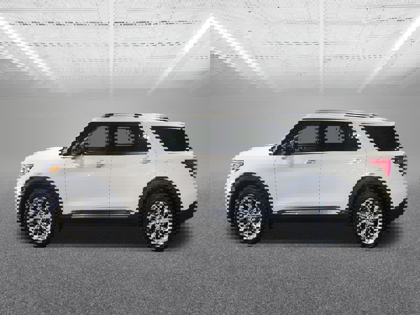 Used 2023 Ford Explorer Platinum w/ Technology Package image 1