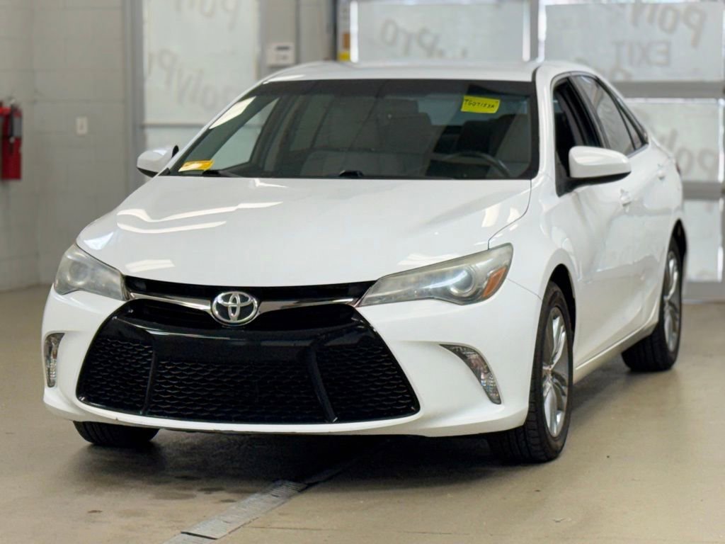 Used 2016 Toyota Camry SE FWD image 3